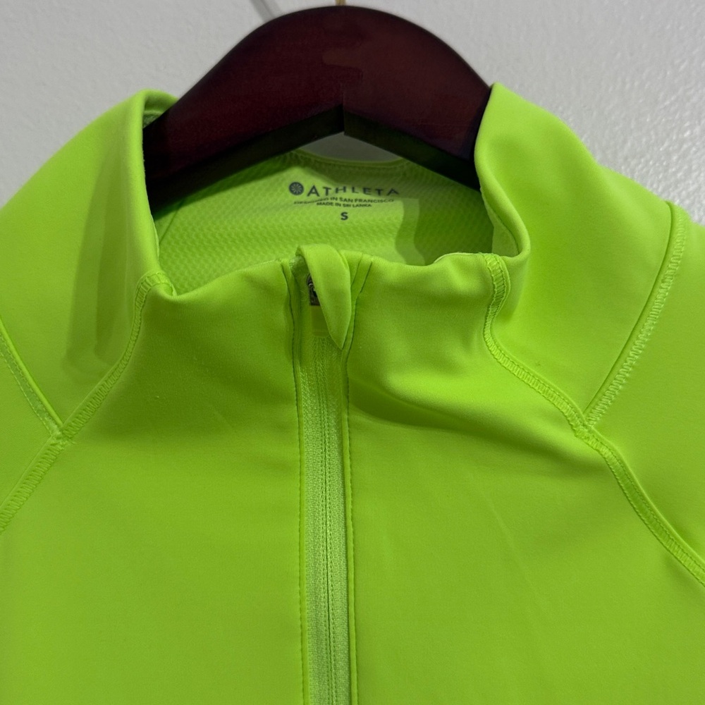 Athleta Whittier Peak Half Zip Long Sleeve Top Womens Small Neon Green Ladies - Picture 8 of 16